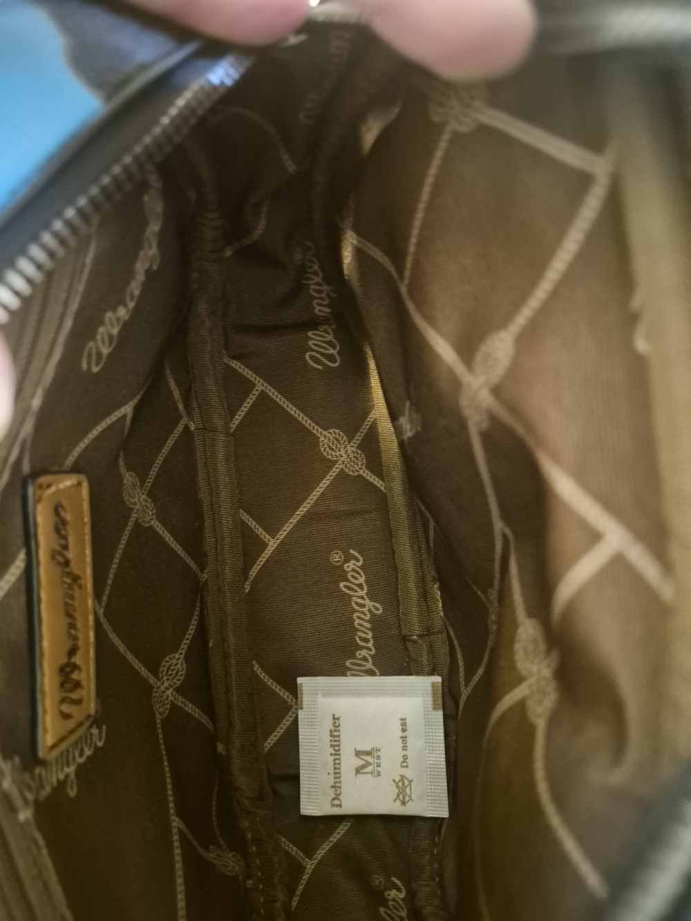 "Sale" NWT Wrangler Black & Blue Cowprint Belt Bag - Picture 2 of 5